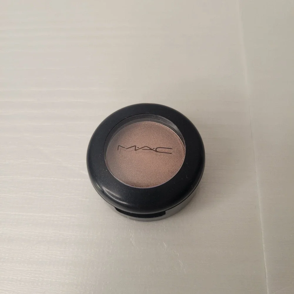 MAC Eye Shadow Women 1.3g All That Glitters Veluxe Pearl Beige Shimmer